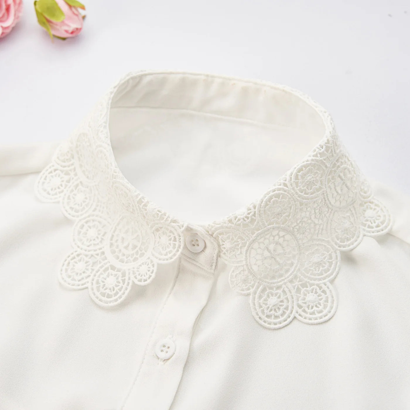 TESS DETACHABABLE COLLAR