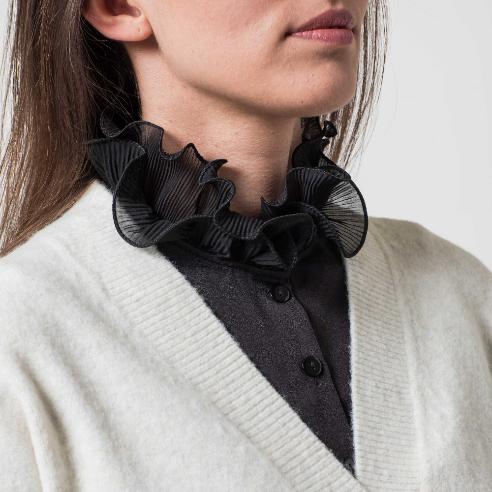 KATE COLLAR AND CUFF SET - Black