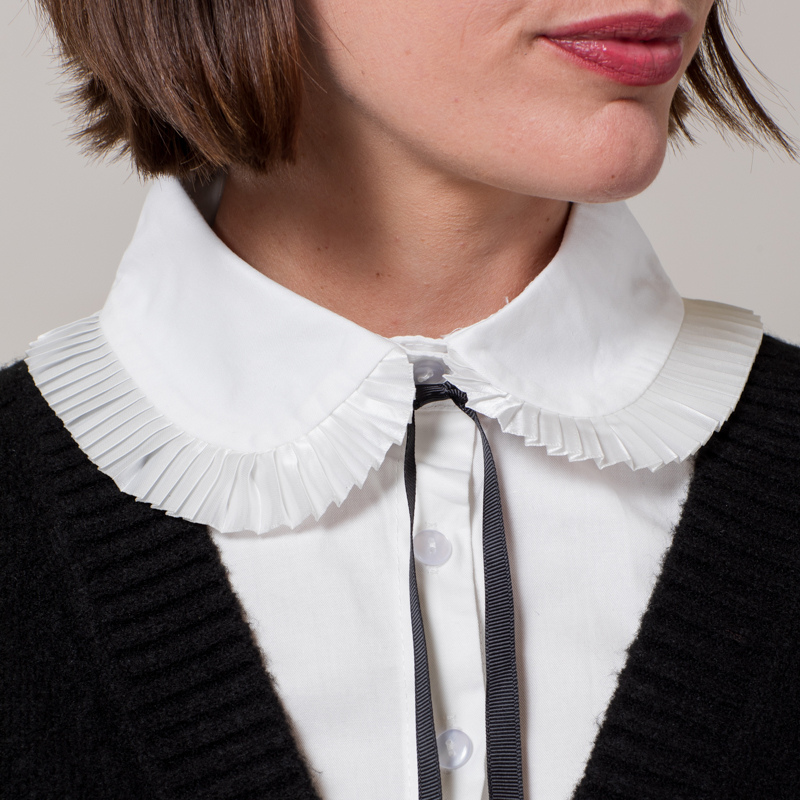 WHITE DICKIE COLLAR WITH BLACK TIE - Main Image