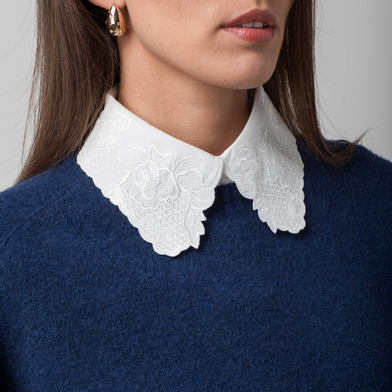 MUSE EMBROIDEERD DICKEY