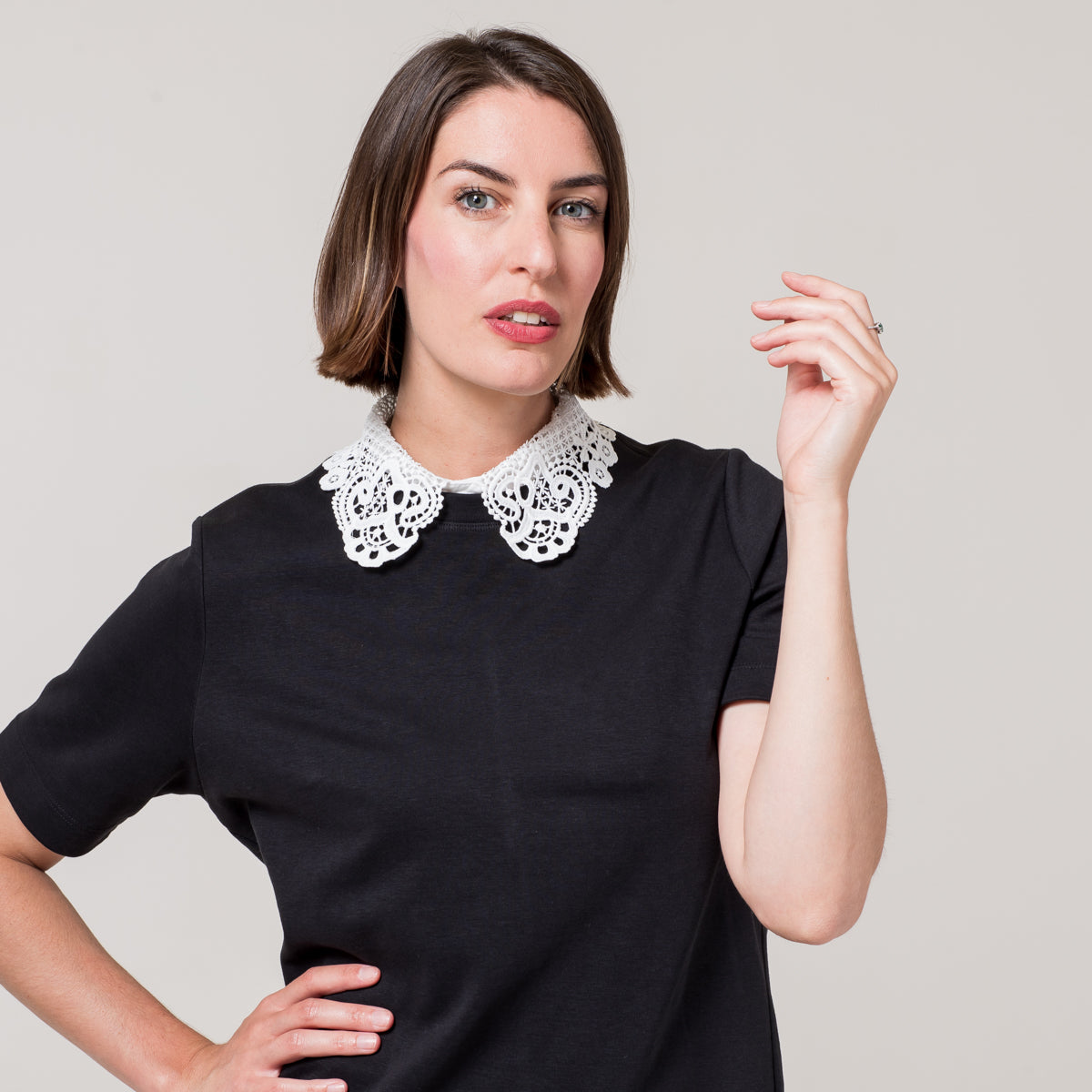 embroidered collars for dresses Why do I get so excited about embroidered (detachable) collars? Because they are the most magical accessory, turning a simple piece of clothing into a truly special outfit. Wear them with a