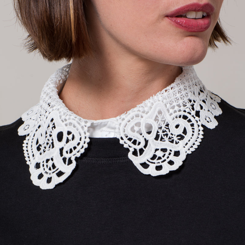 VIOLET CROCHET LACE FAUX COLLAR