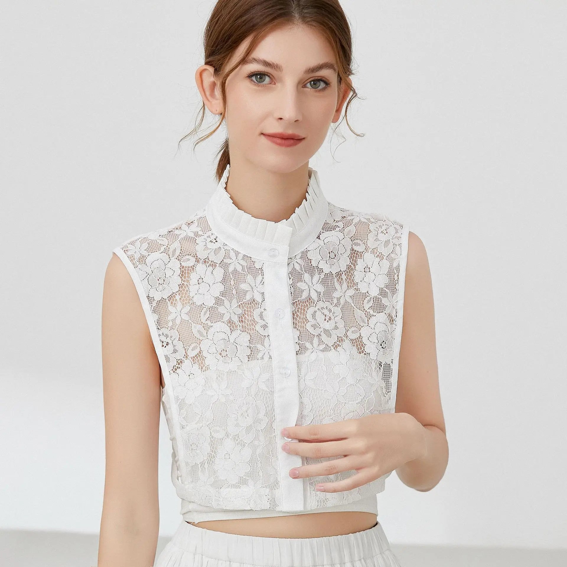 AMELIA LACE BLOOM COLLAR